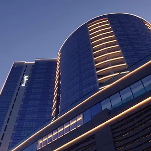 Radisson Blu Hotel, Waterfront Dubaj